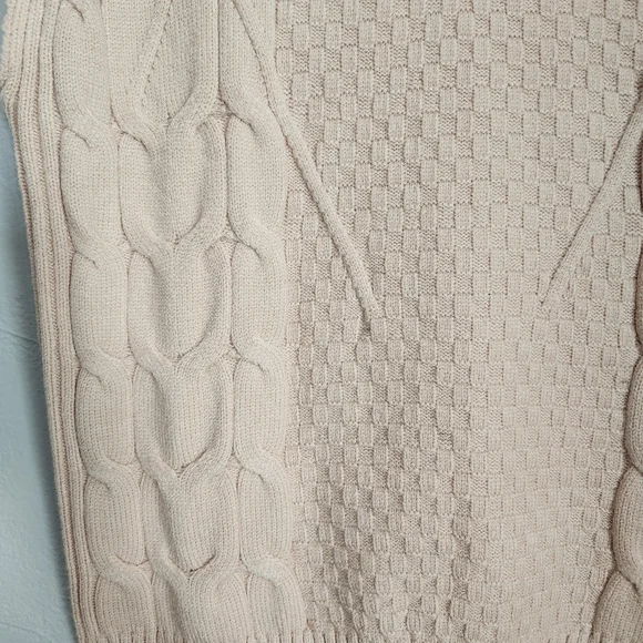 V Neck Sweater Vest - Picture 4 of 8